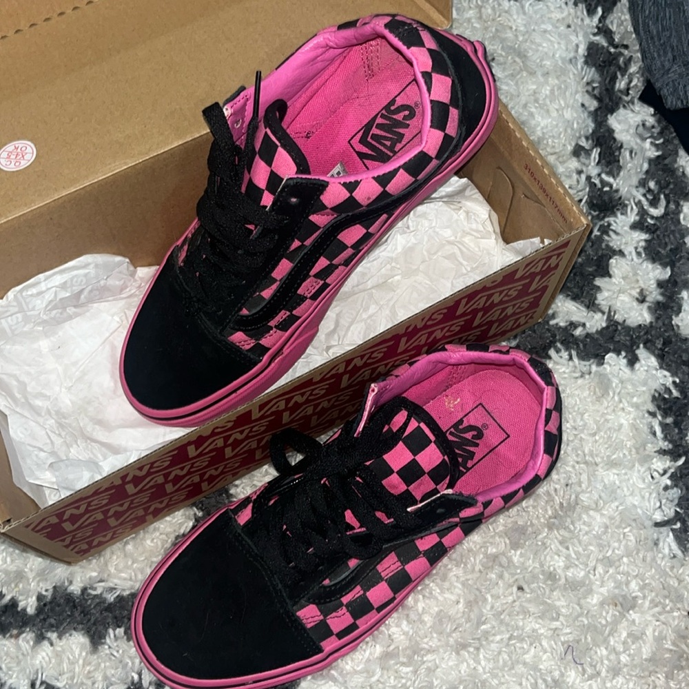 Women’s pink & black checker Vans